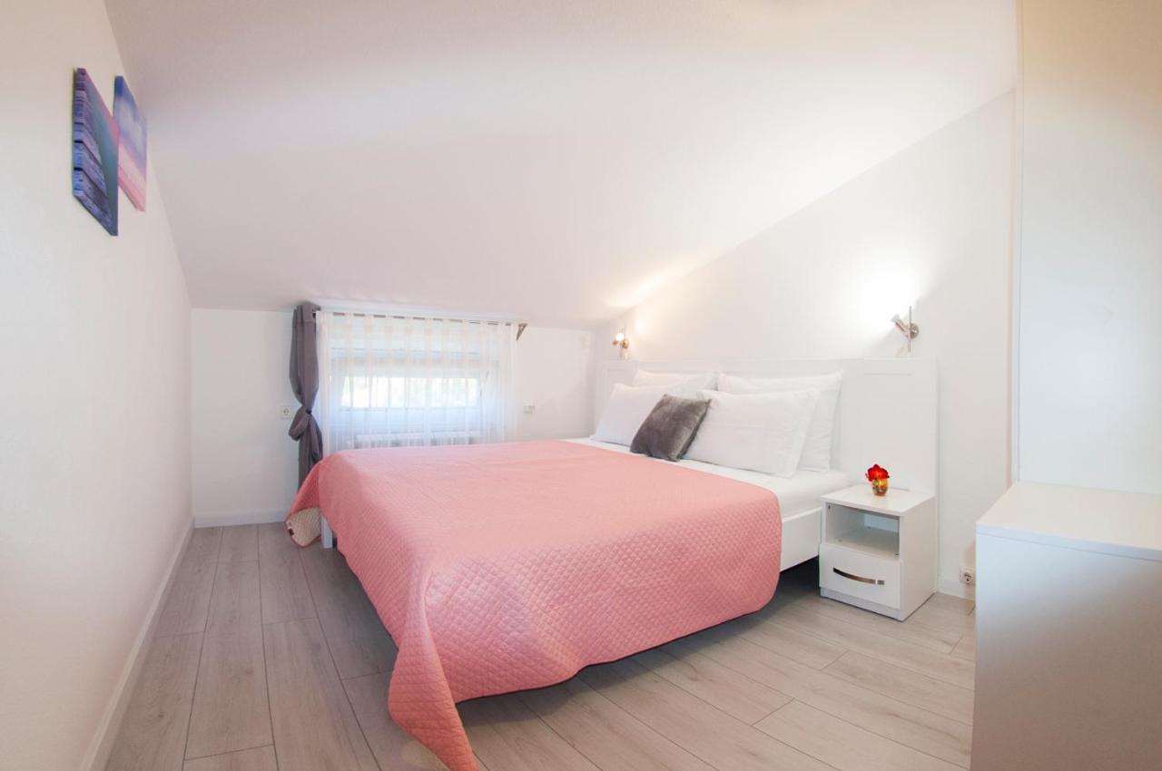 Apartments Somi Пореч Екстериор снимка