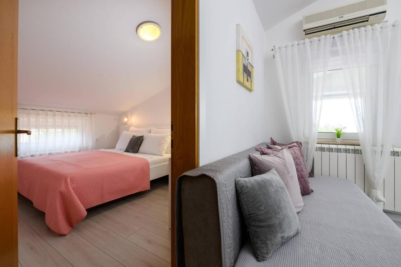 Apartments Somi Пореч Екстериор снимка