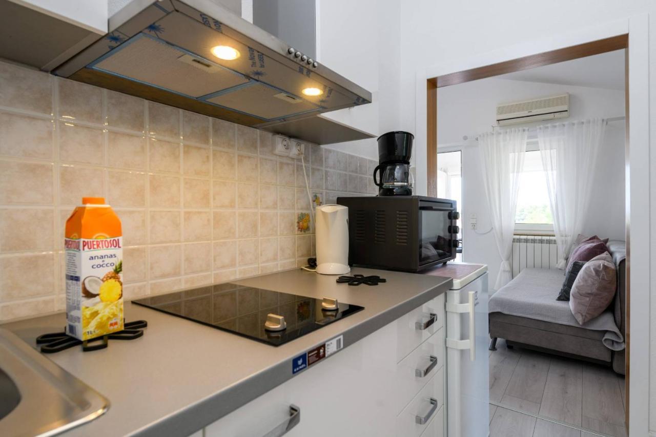 Apartments Somi Пореч Екстериор снимка