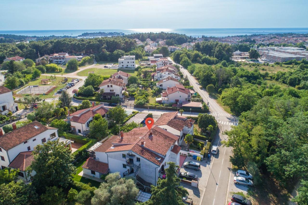 Apartments Somi Пореч Екстериор снимка