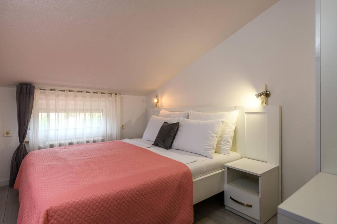 Apartments Somi Пореч Екстериор снимка