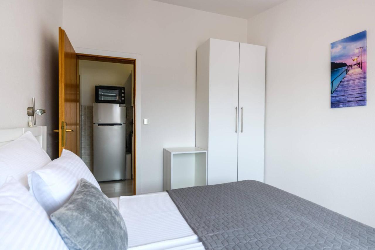 Apartments Somi Пореч Екстериор снимка