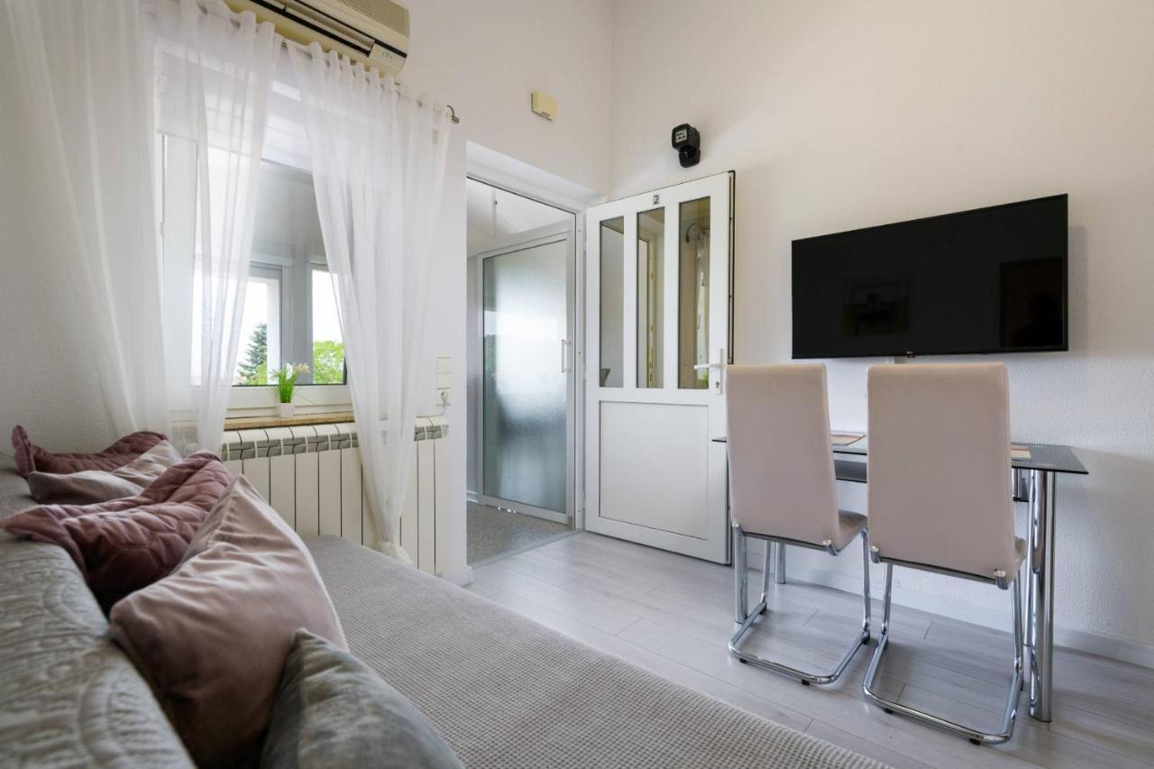 Apartments Somi Пореч Екстериор снимка