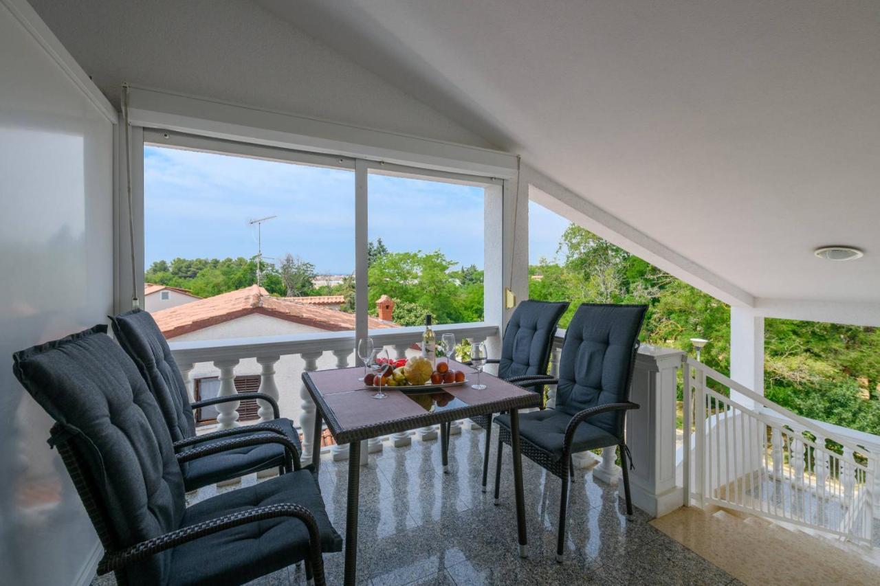 Apartments Somi Пореч Екстериор снимка