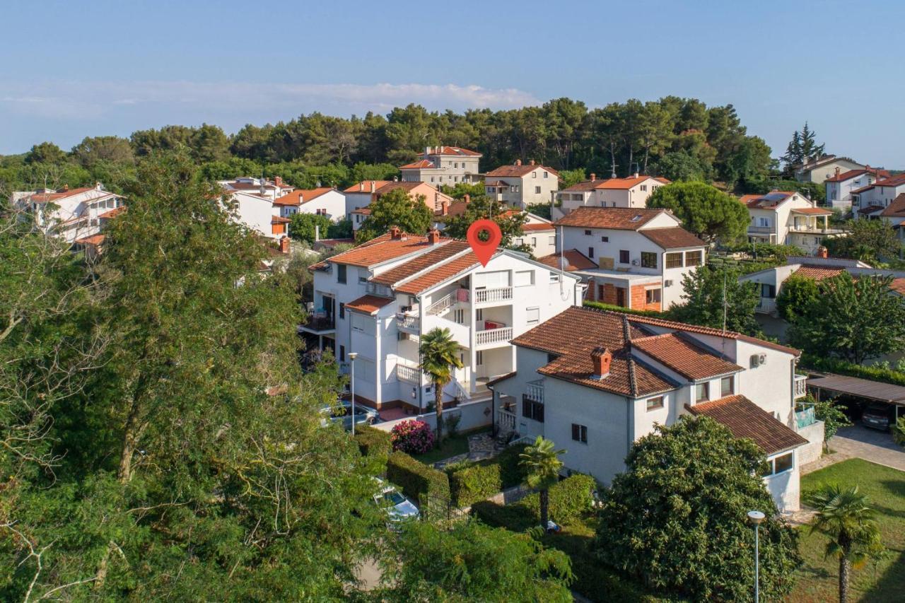 Apartments Somi Пореч Екстериор снимка