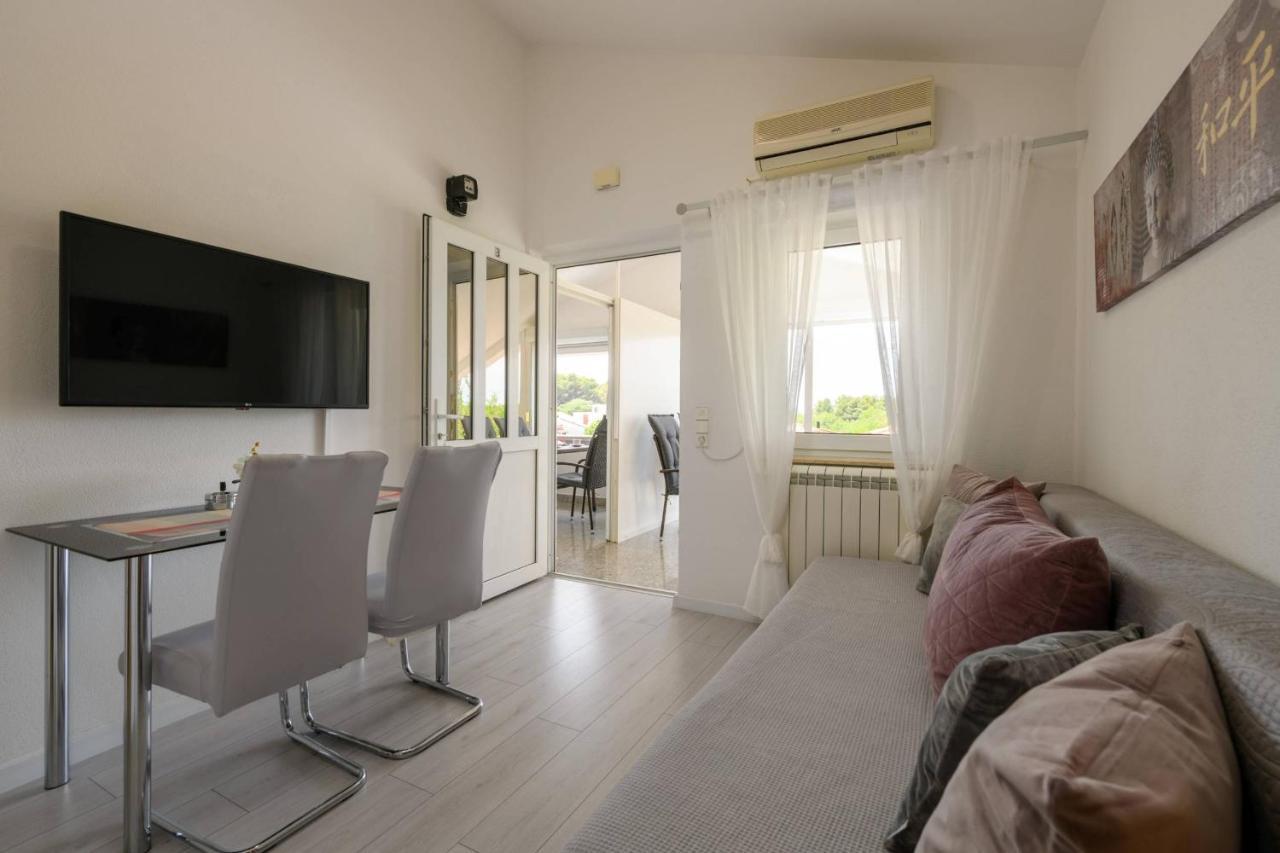 Apartments Somi Пореч Екстериор снимка