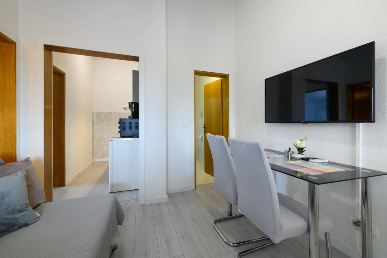 Apartments Somi Пореч Екстериор снимка
